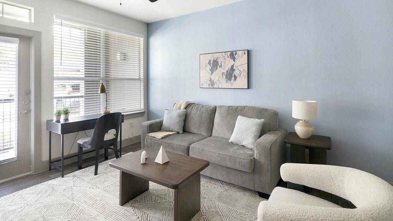 Photo of Livingroom in Spring