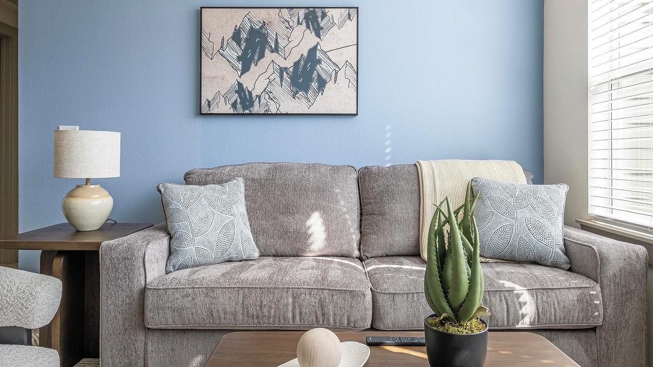 Photo of Livingroom in Spring