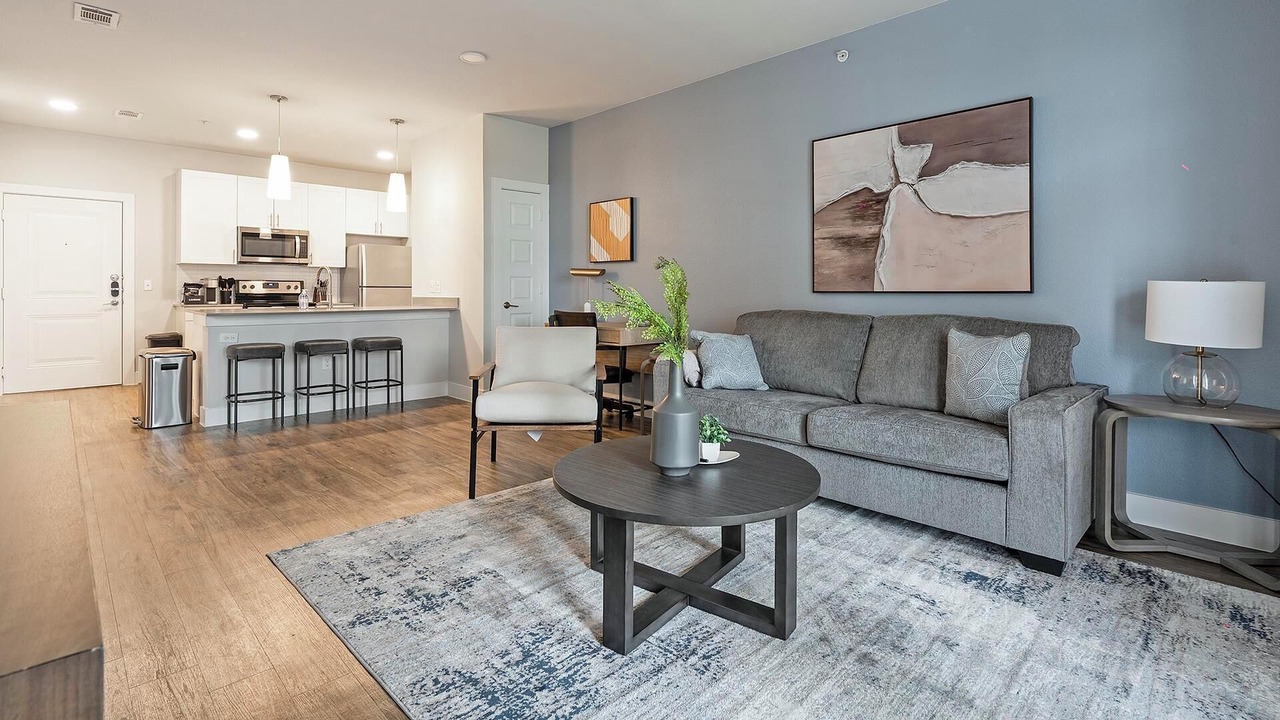 Photo of Livingroom in Far North Central