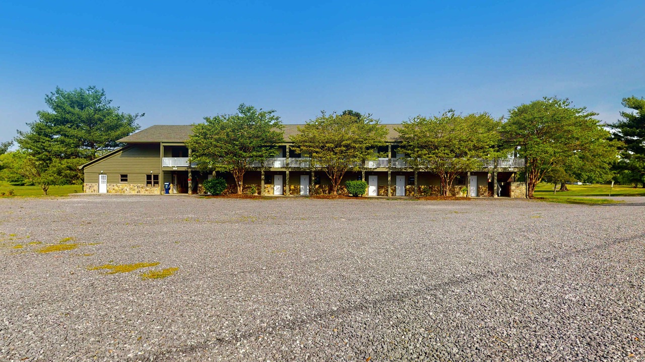 Photo of Outdoor in Baneberry