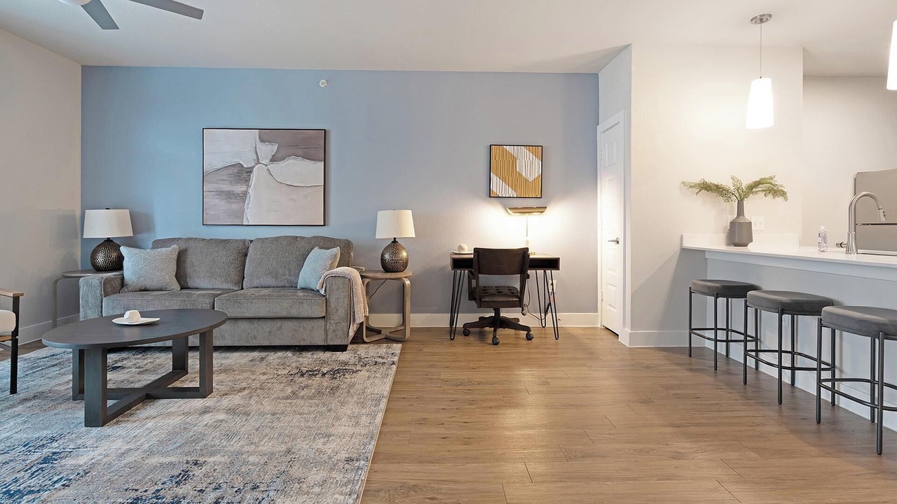 Photo of Livingroom in Far North Central