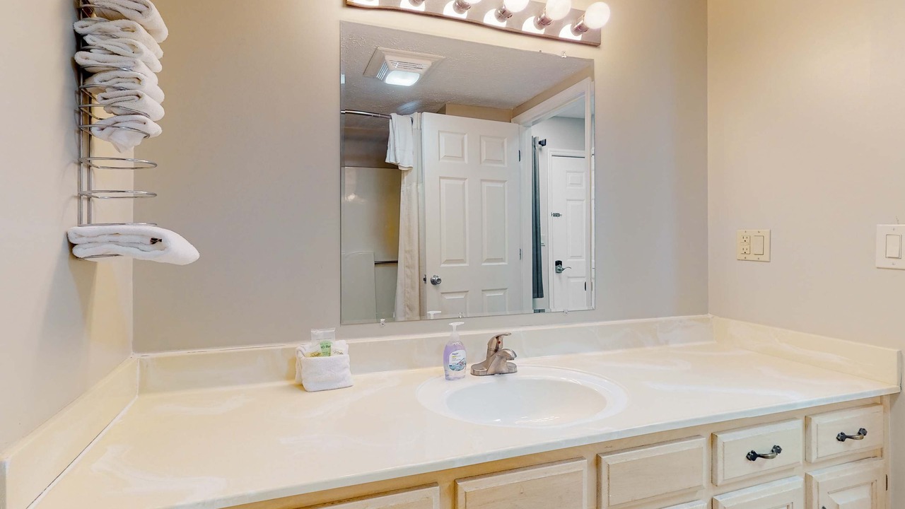 Photo of Bathroom in Baneberry