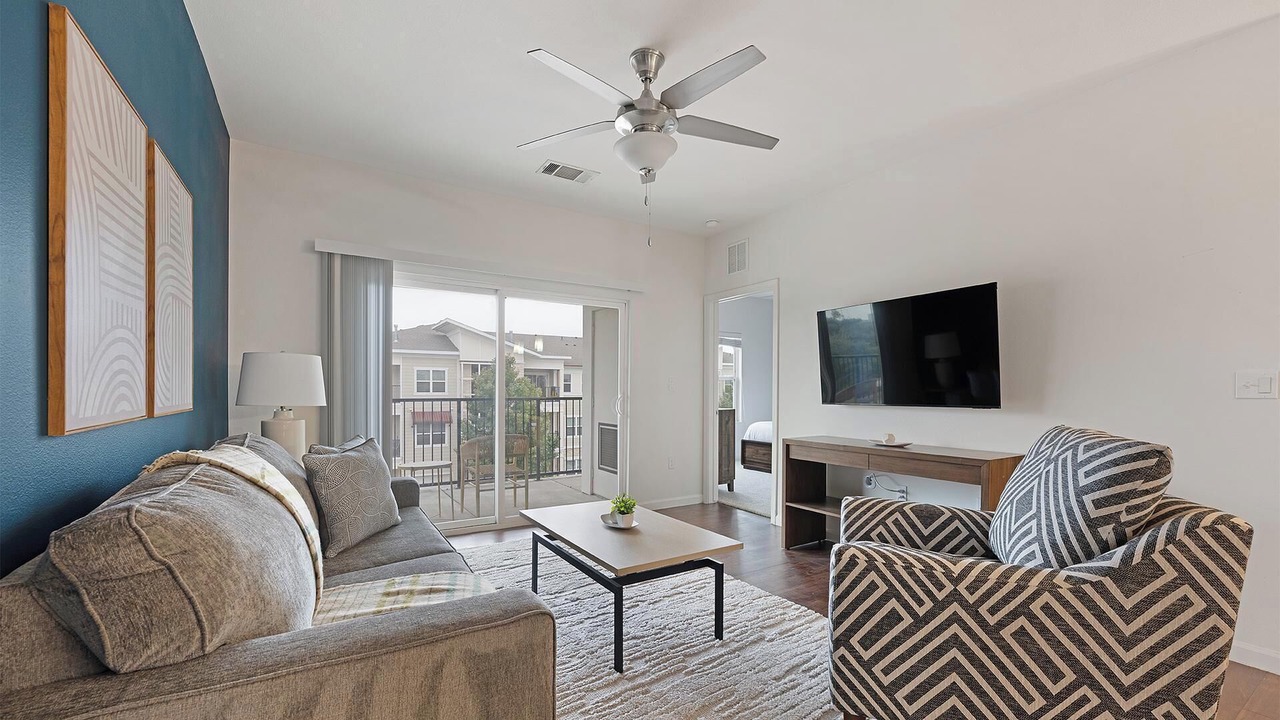 Photo of Livingroom in McNeil