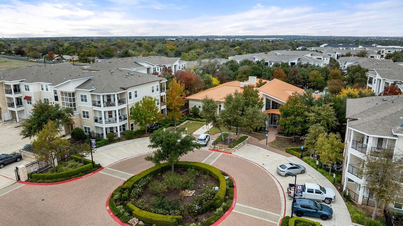 Photo of Outdoor in McNeil