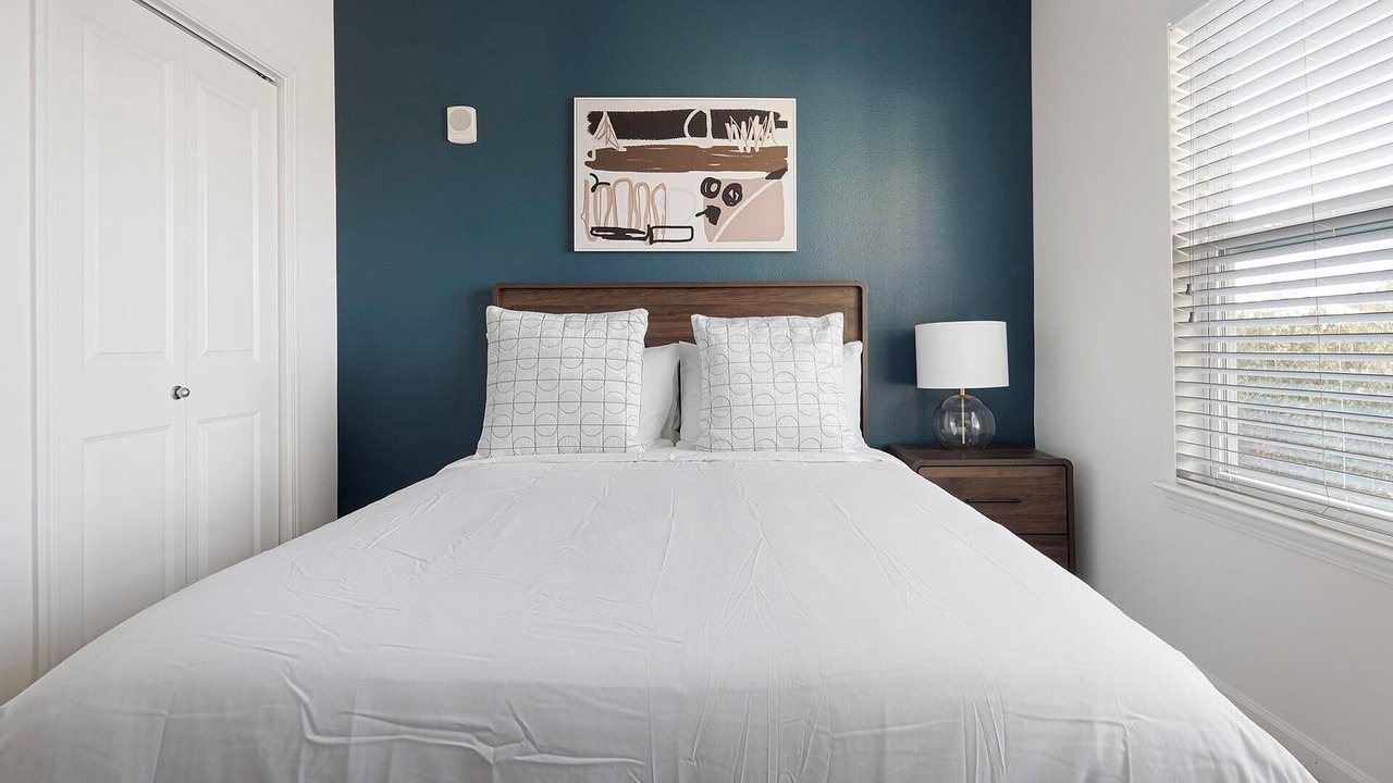 Photo of Bedroom in McNeil