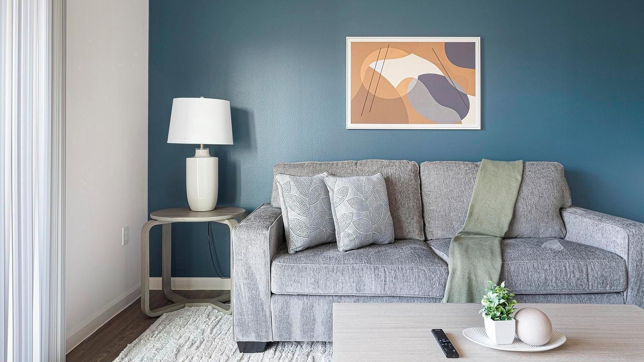 Photo of Livingroom in McNeil
