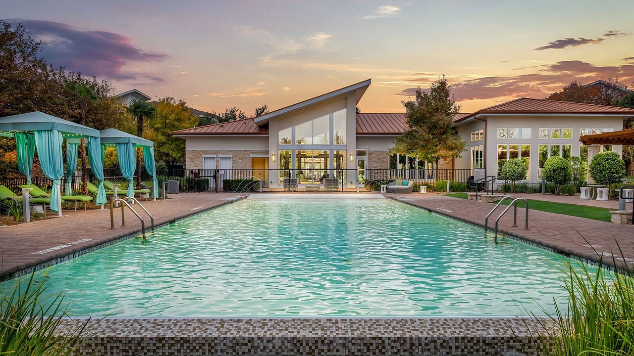 Photo of Outdoor in McNeil