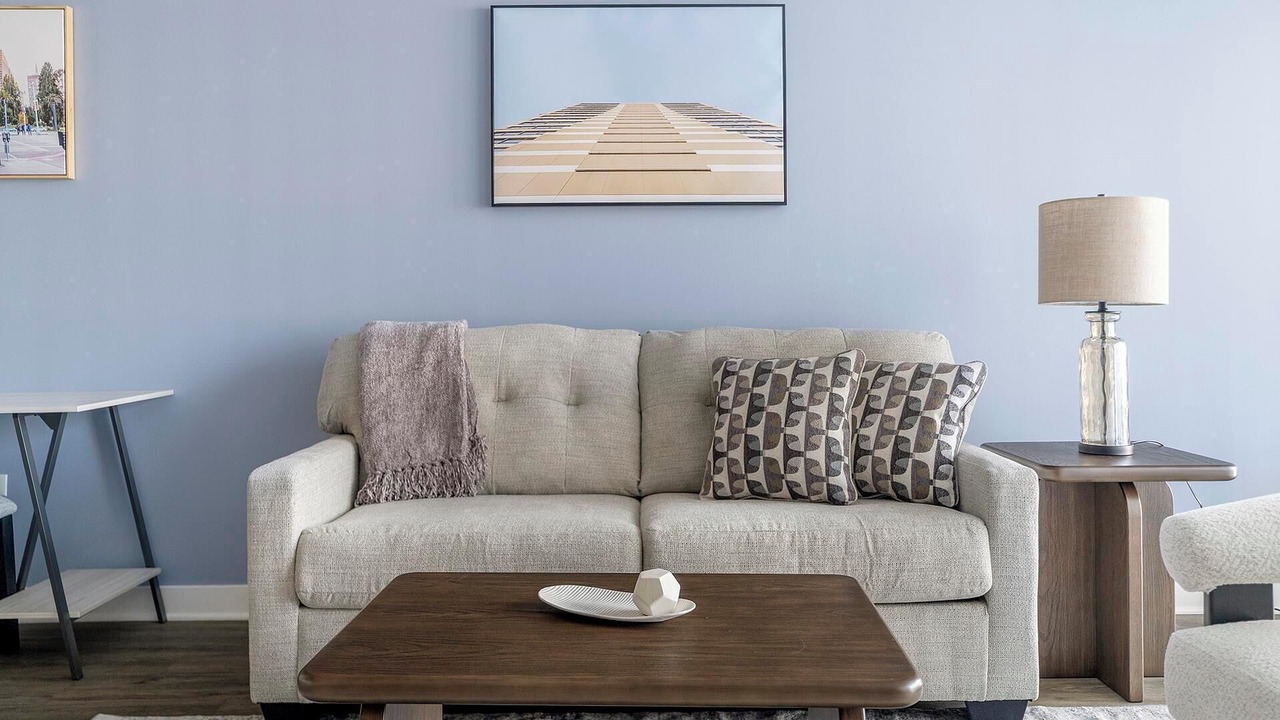 Photo of Livingroom in Schaumburg