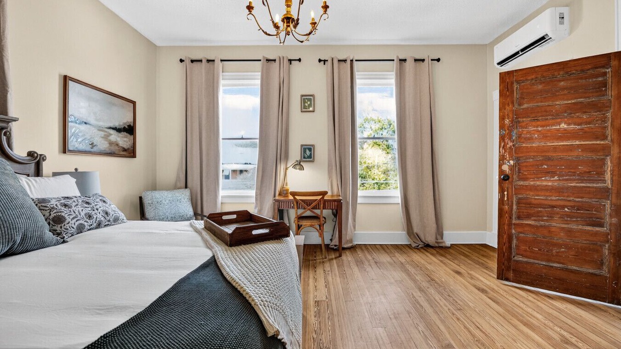 Photo of Bedroom in Macon