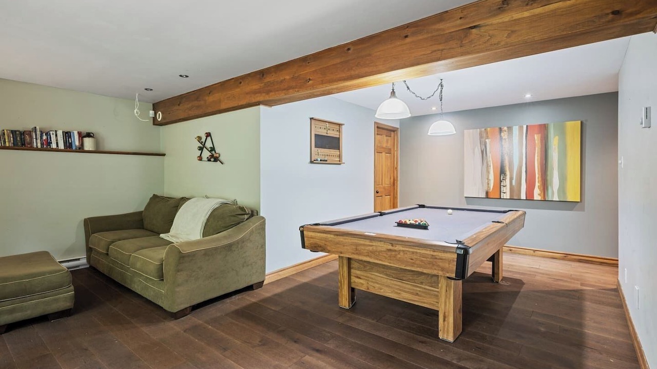 Photo of Livingroom in Morin Heights
