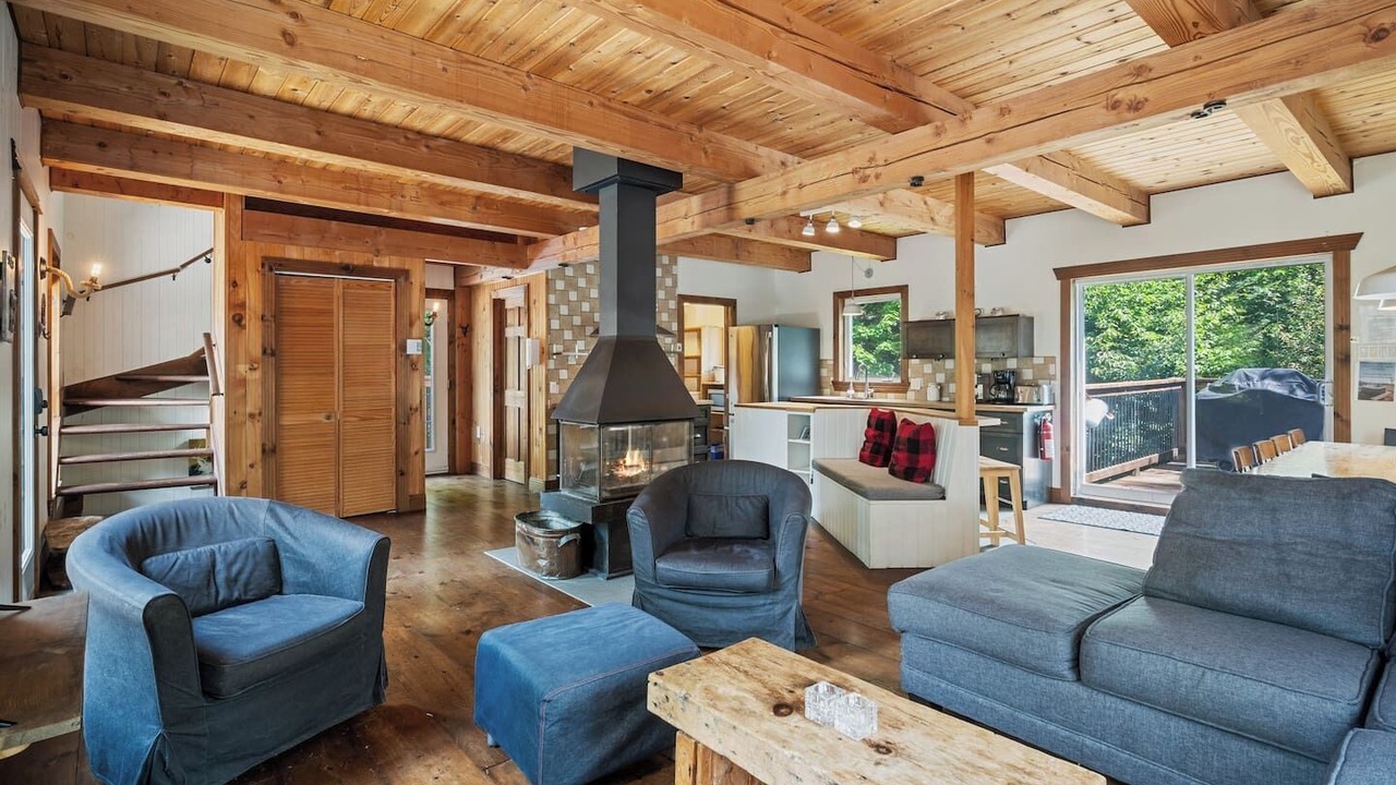 Photo of Livingroom in Morin Heights