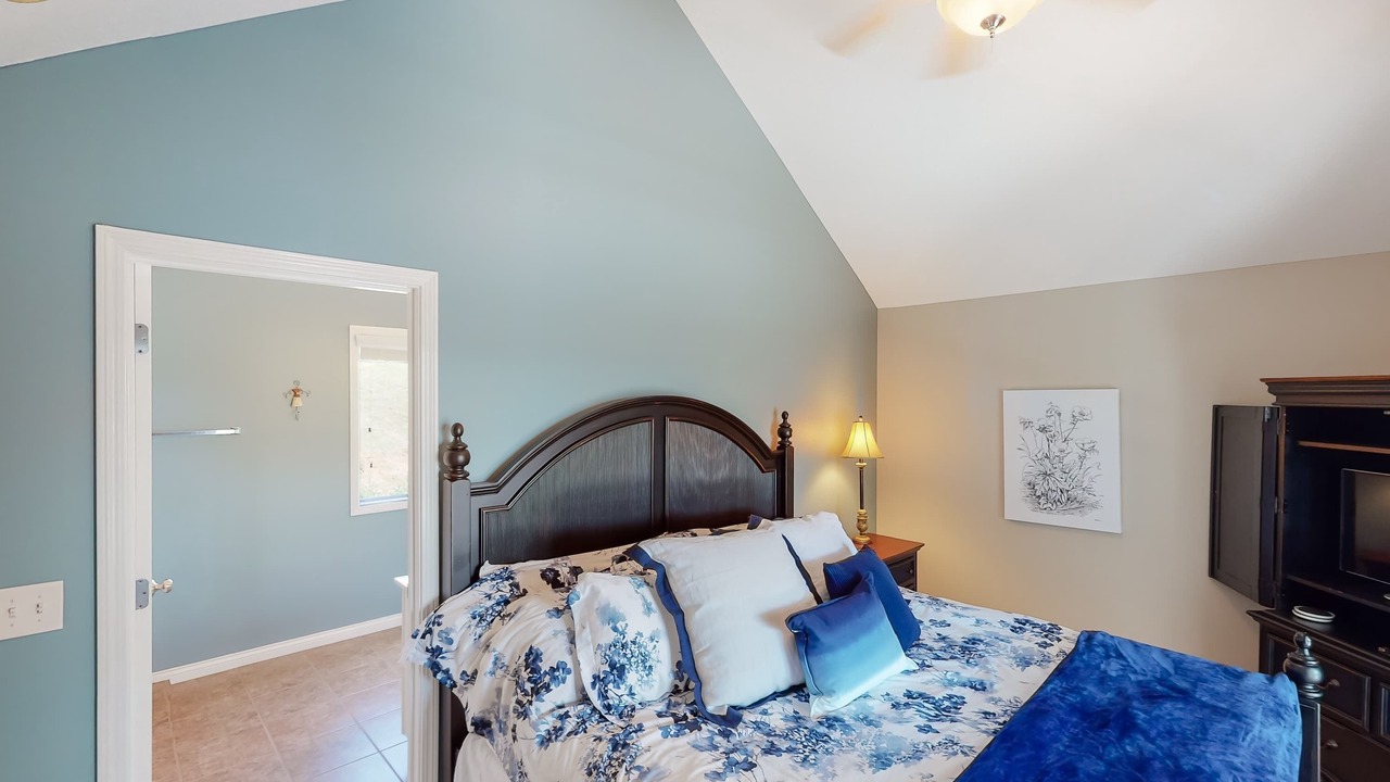 Photo of Bedroom in La Follette