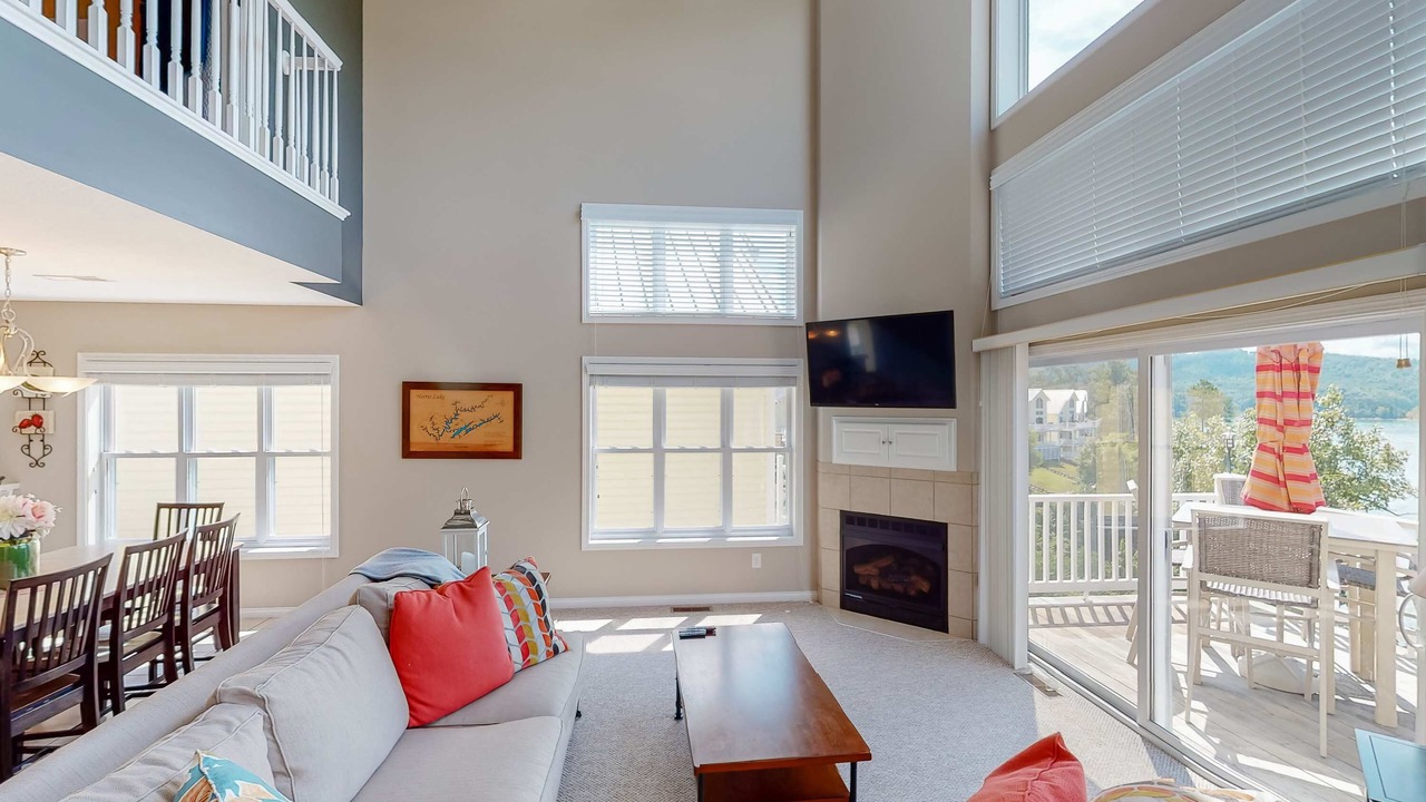 Photo of Livingroom in La Follette