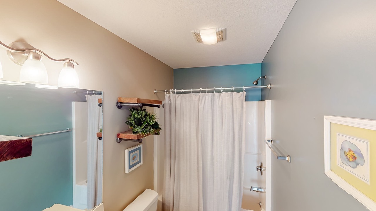 Photo of Bathroom in La Follette