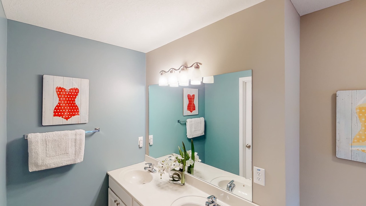 Photo of Bathroom in La Follette