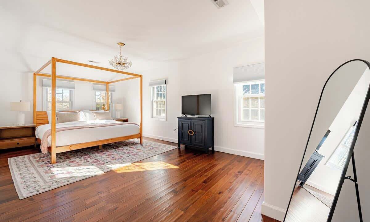 Photo of Bedroom in Norwalk