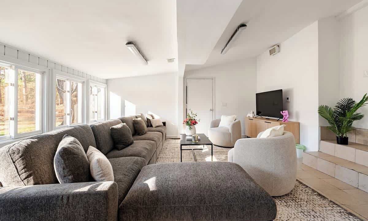 Photo of Livingroom in Norwalk