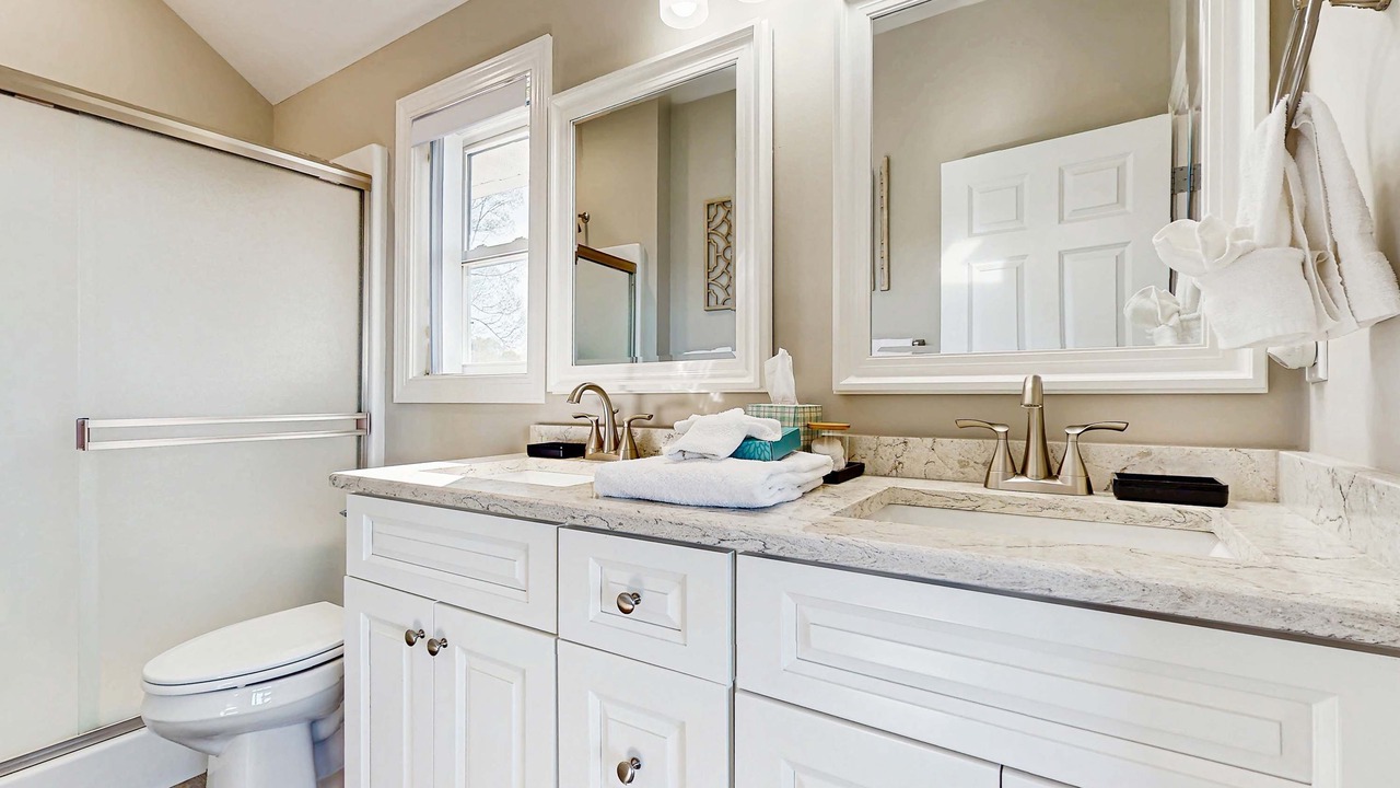Photo of Bathroom in La Follette