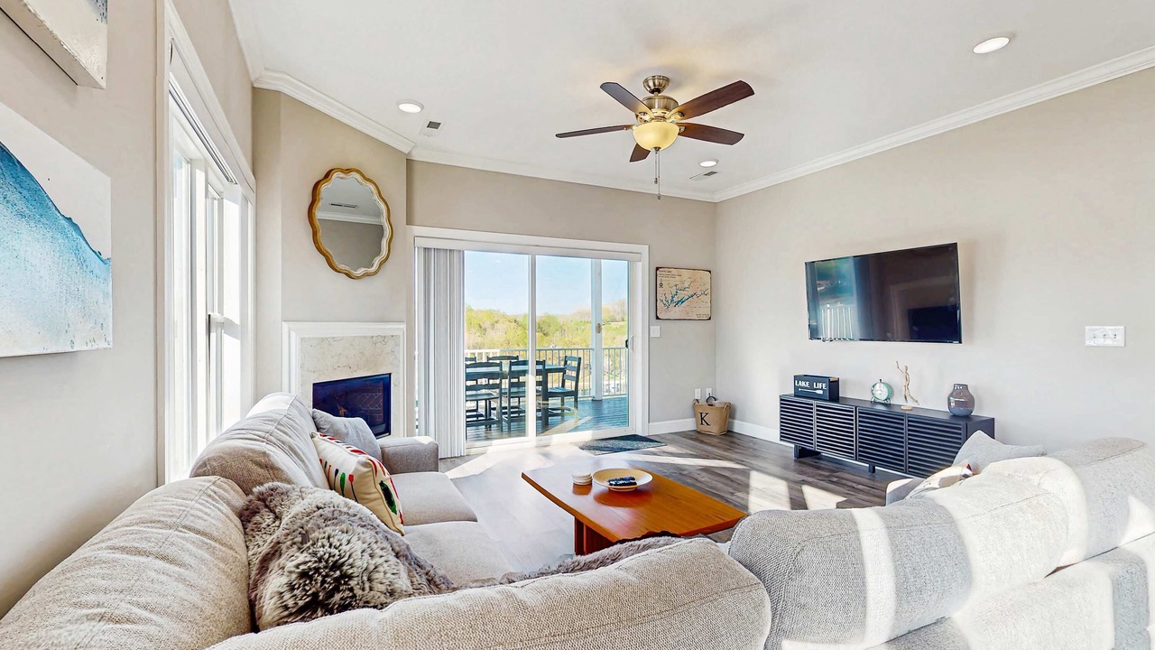 Photo of Livingroom in La Follette