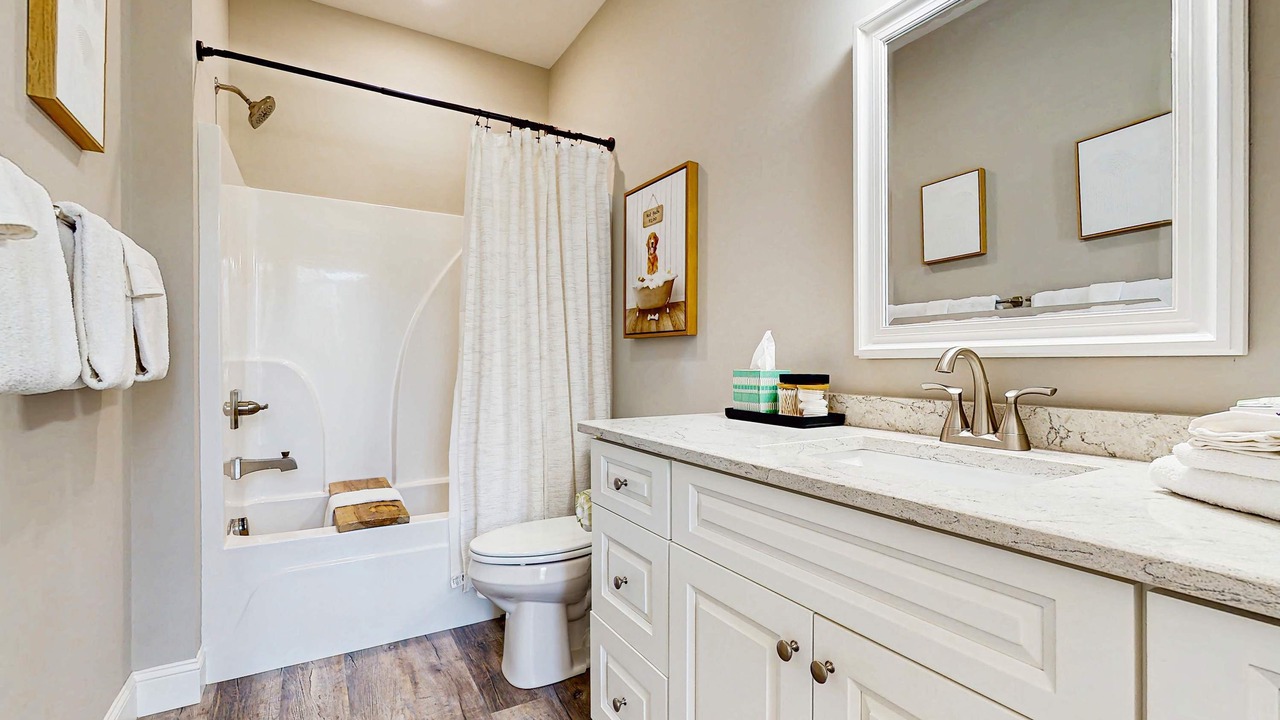 Photo of Bathroom in La Follette
