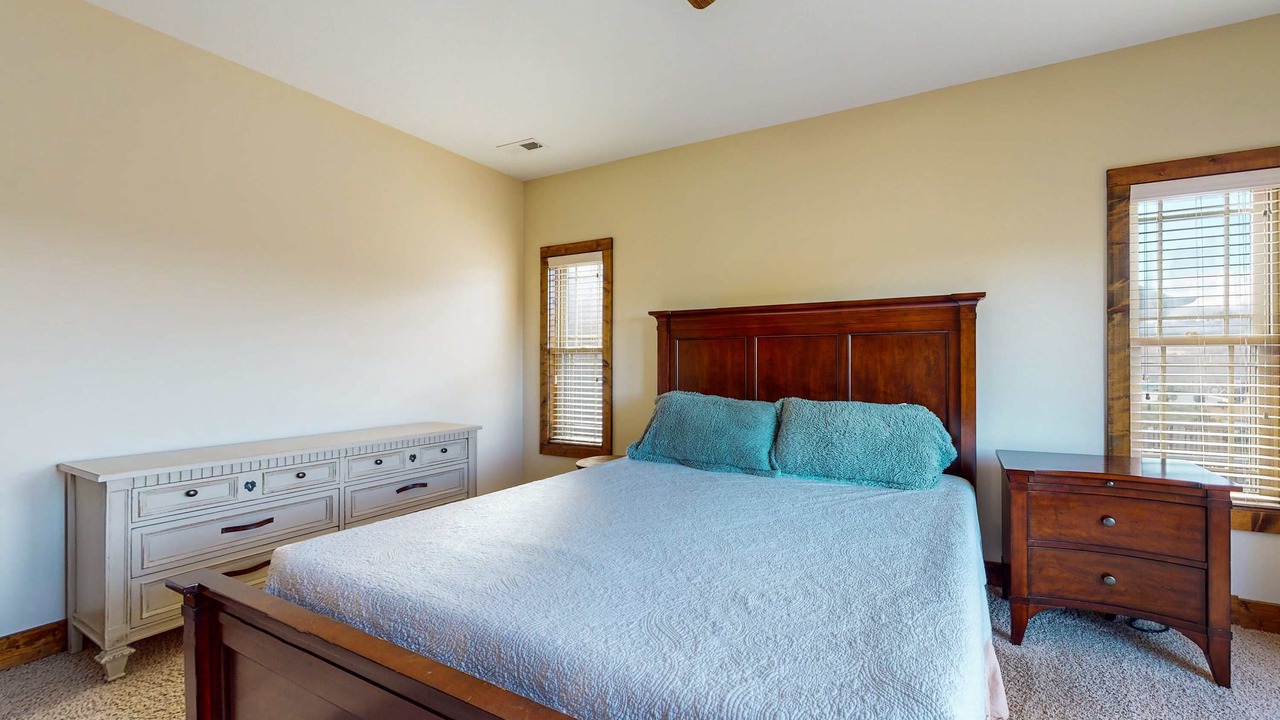Photo of Bedroom in Andersonville