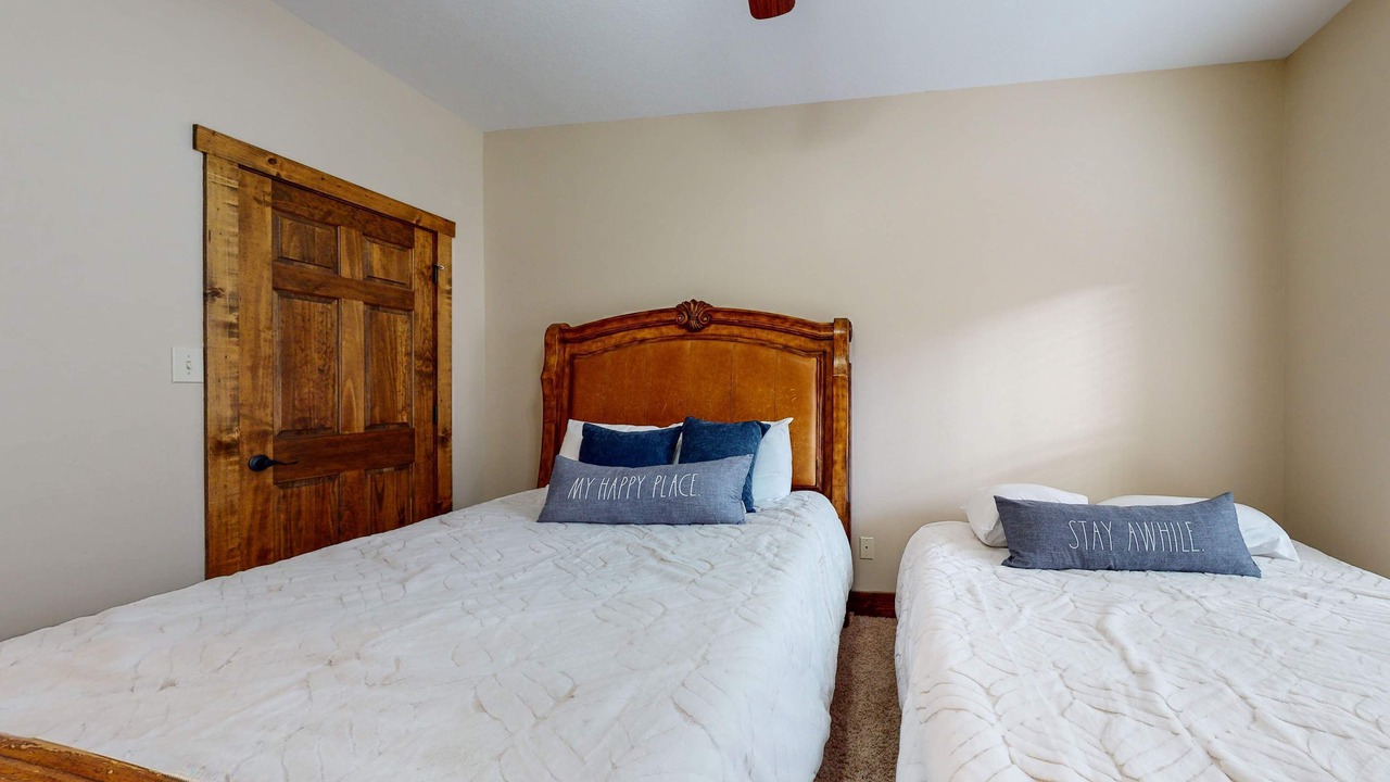 Photo of Bedroom in Andersonville