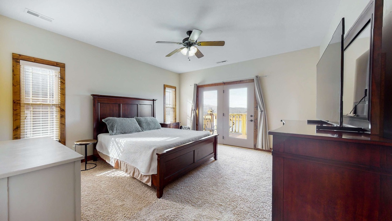 Photo of Bedroom in Andersonville