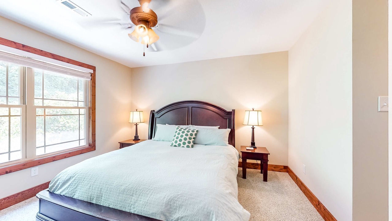Photo of Bedroom in Andersonville