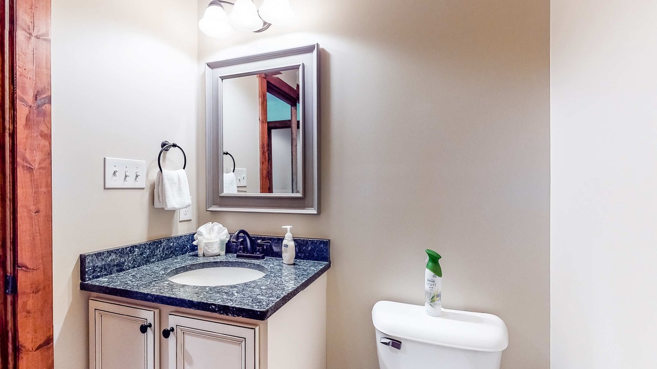 Photo of Bathroom in Andersonville