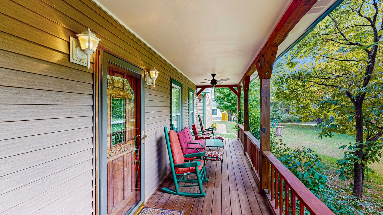 Photo of Patio Balcony in Kodak