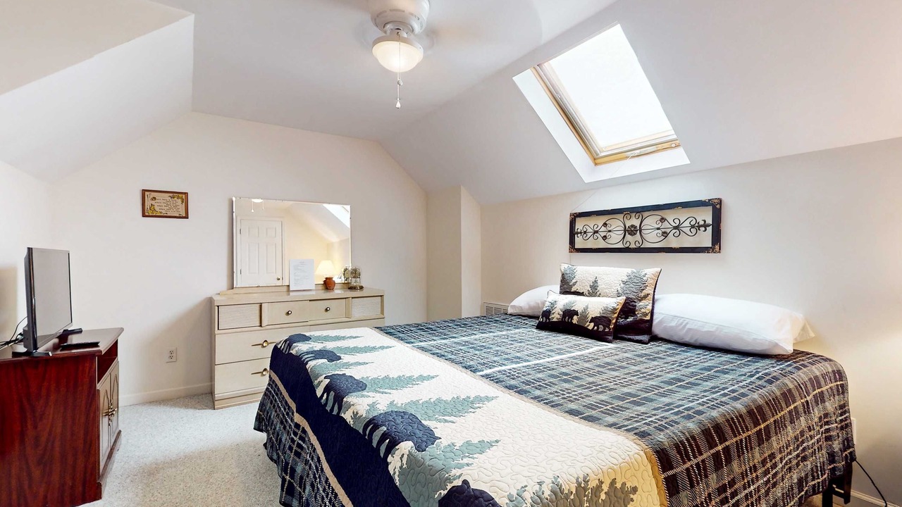 Photo of Bedroom in Kodak