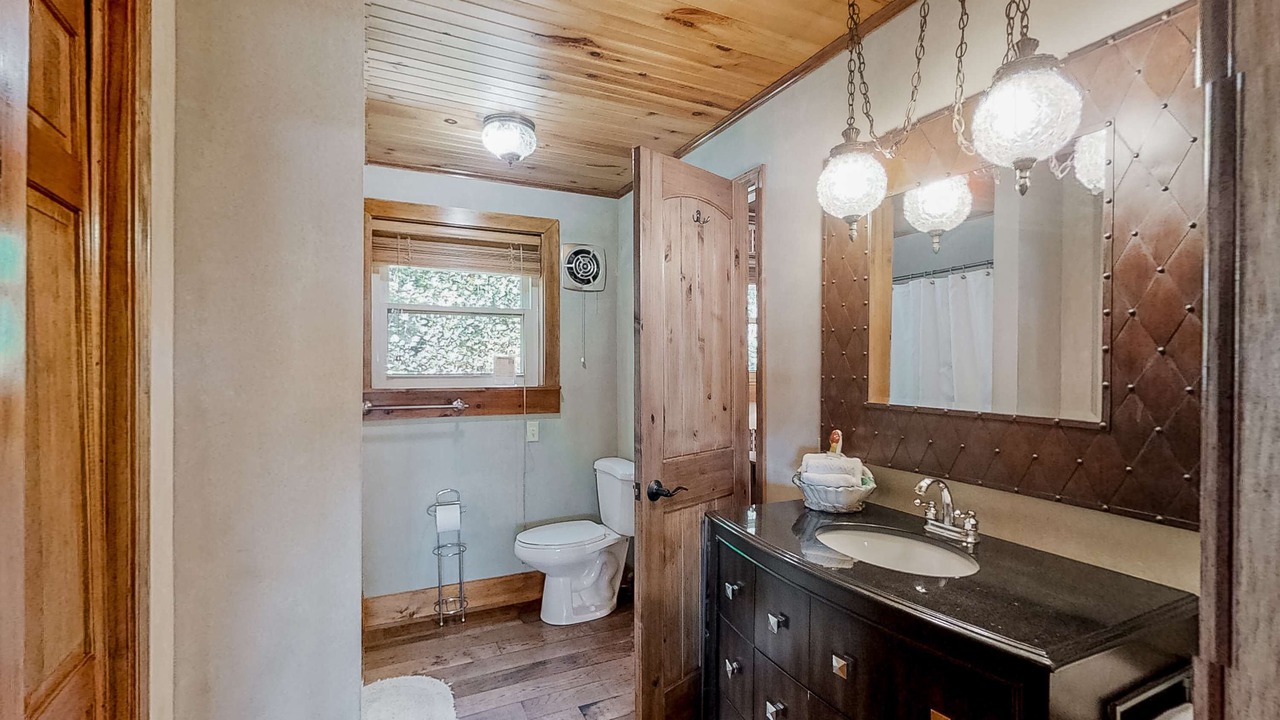 Photo of Bathroom in Rock Harbor