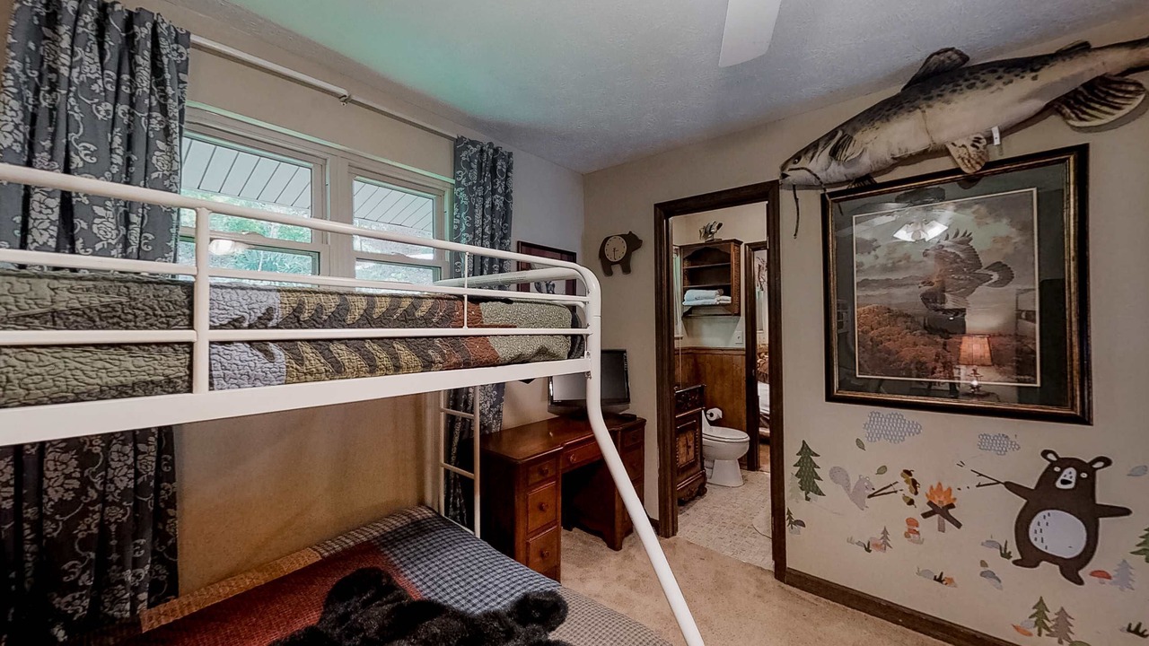 Photo of Bedroom in Rock Harbor