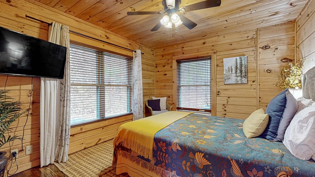 Photo of Bedroom in Big Creek