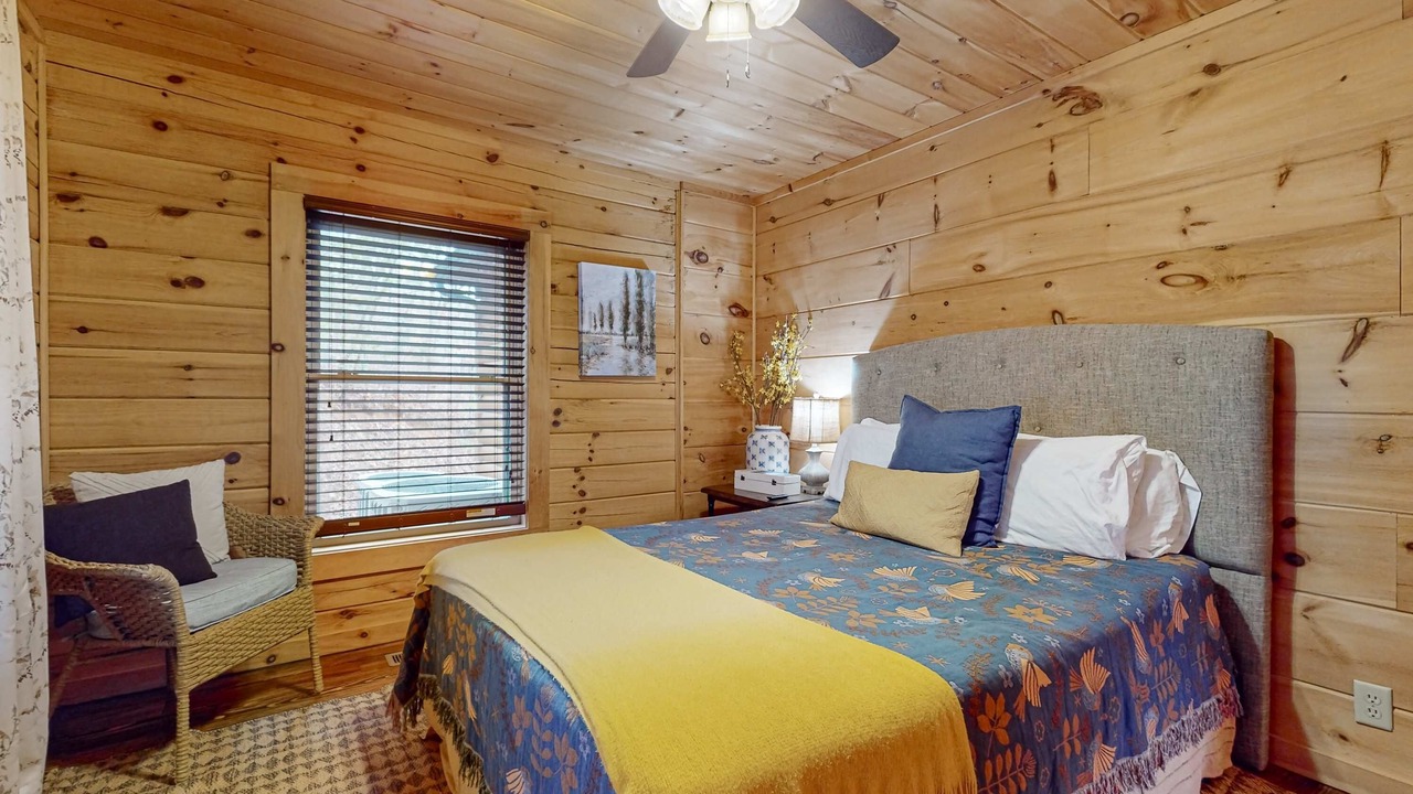 Photo of Bedroom in Big Creek