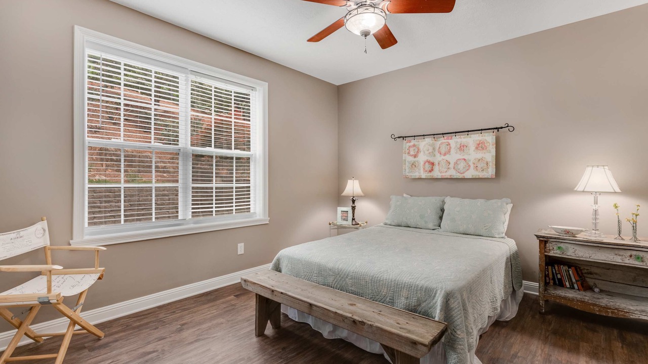 Photo of Bedroom in Andersonville