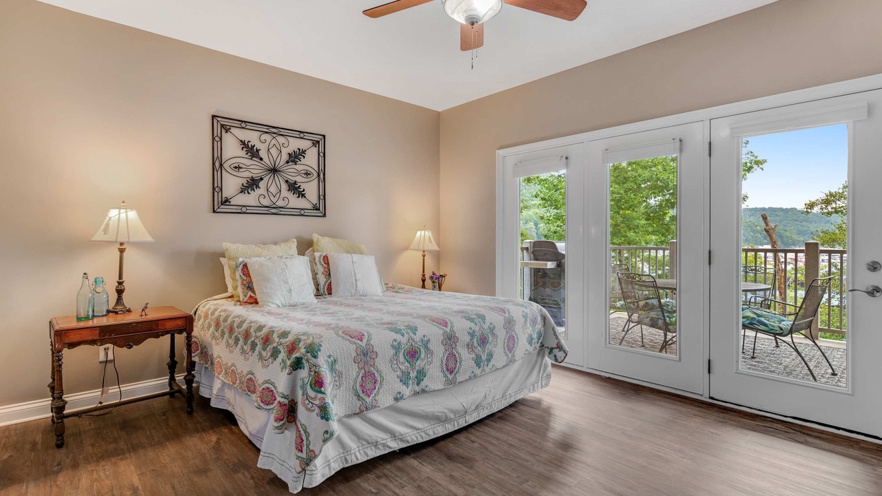 Photo of Bedroom in Andersonville