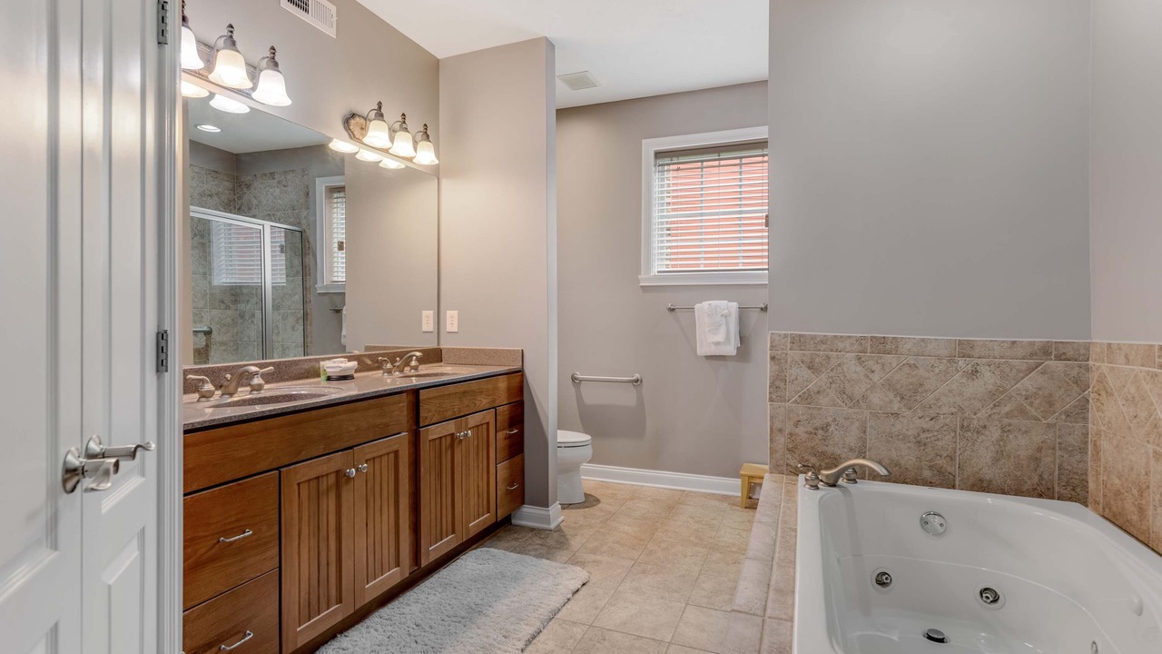 Photo of Bathroom in Andersonville