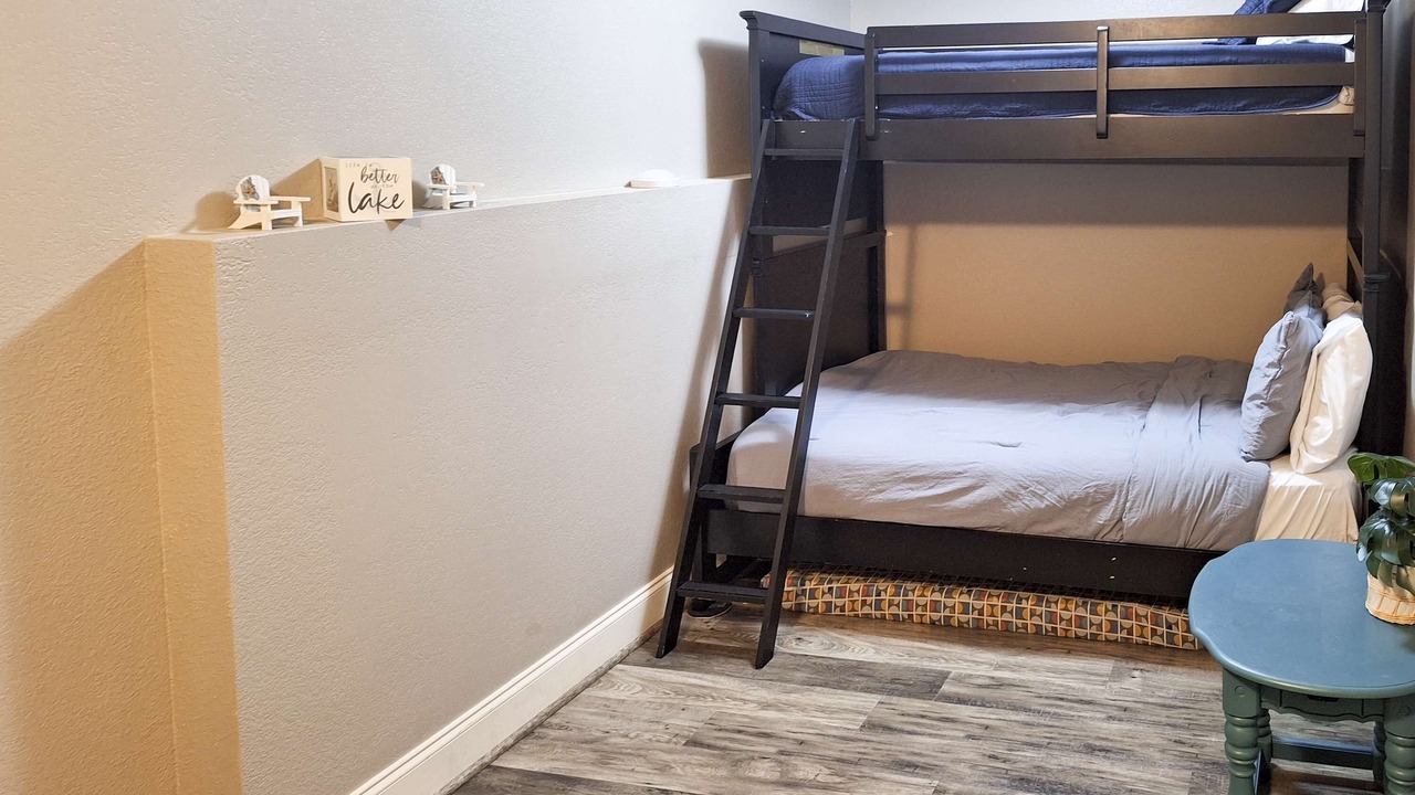 Photo of Bedroom in Rock Harbor