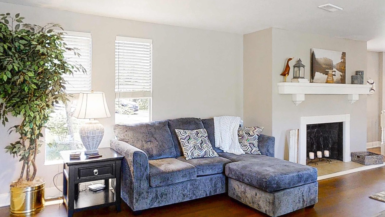 Photo of Livingroom in Rock Harbor