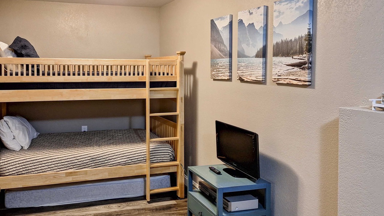Photo of Bedroom in Rock Harbor