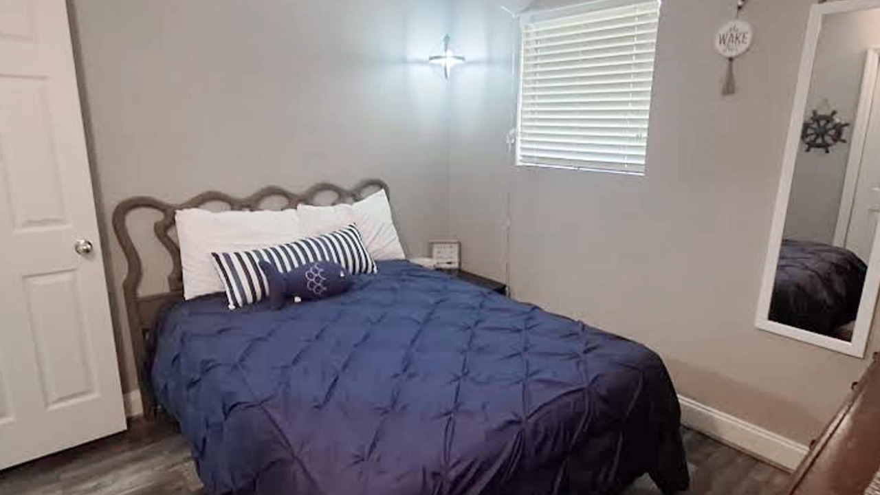 Photo of Bedroom in Rock Harbor
