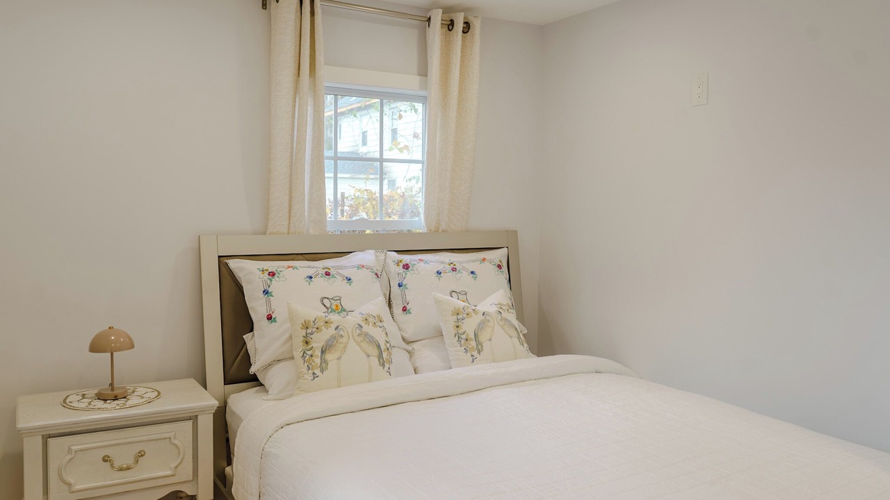 Photo of Bedroom in Middle Hope
