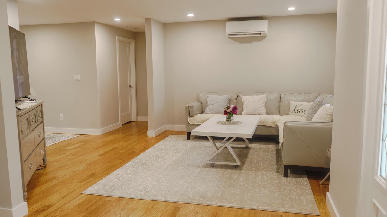 Photo of Livingroom in Middle Hope