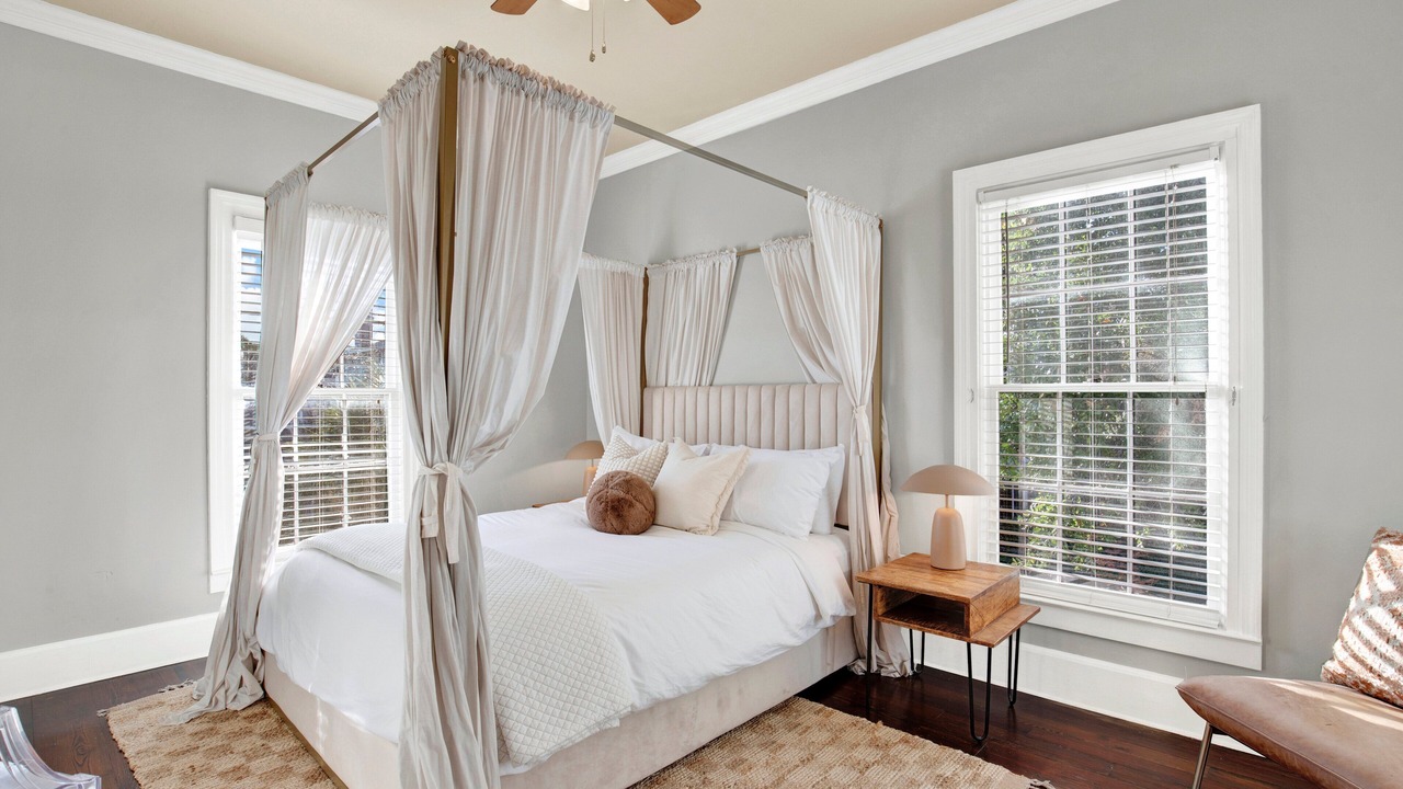 Photo of Bedroom in Beach Institute