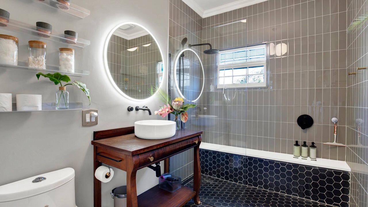 Photo of Bathroom in Beach Institute