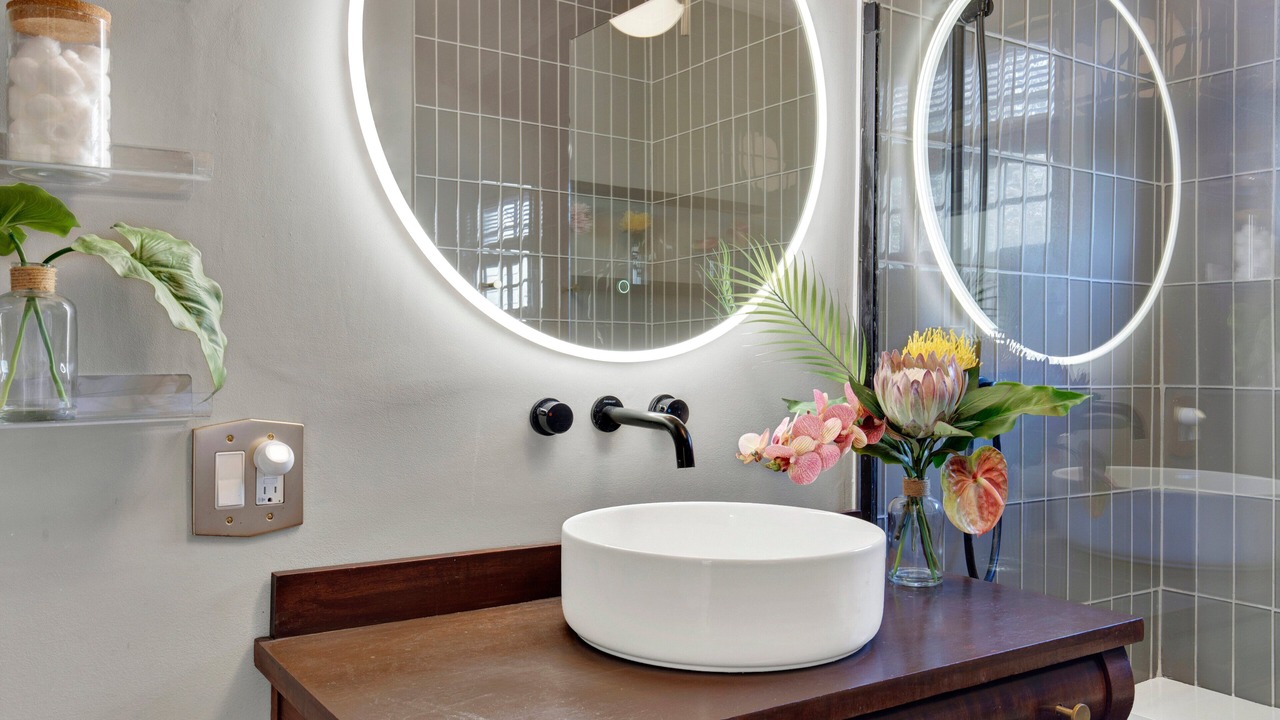 Photo of Bathroom in Beach Institute