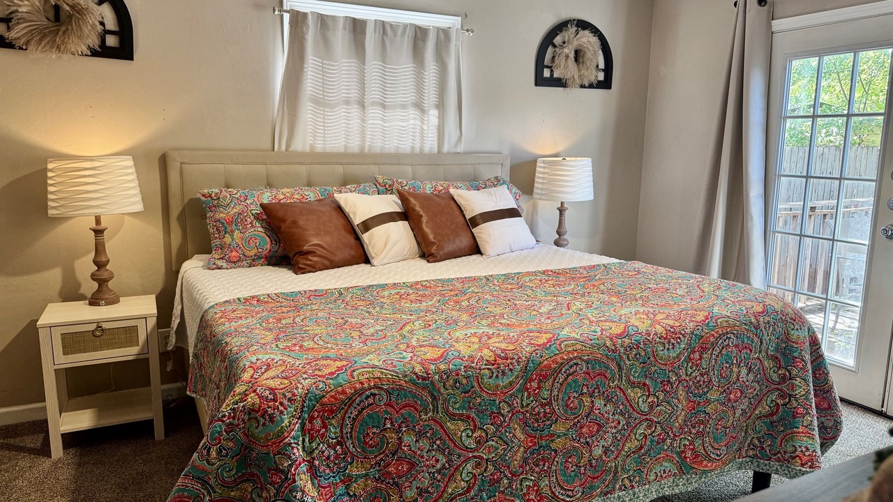 Photo of Bedroom in Sayles Blvd. Area