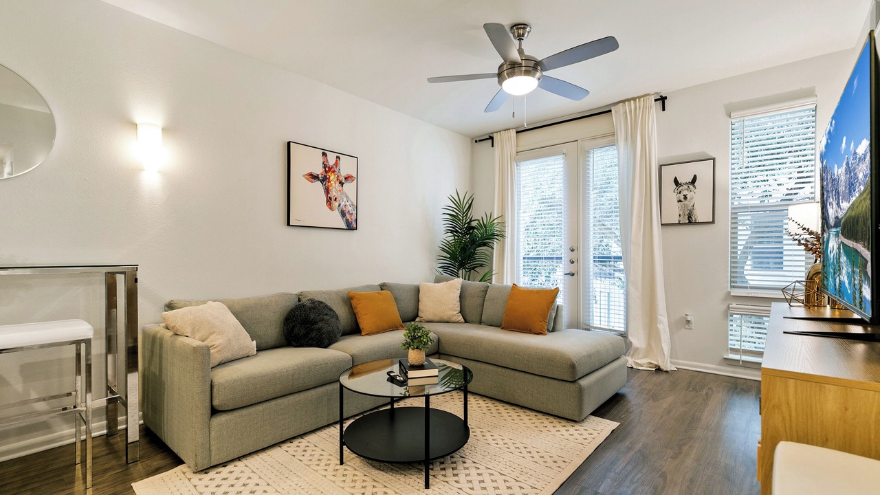 Photo of Livingroom in Legacy Park