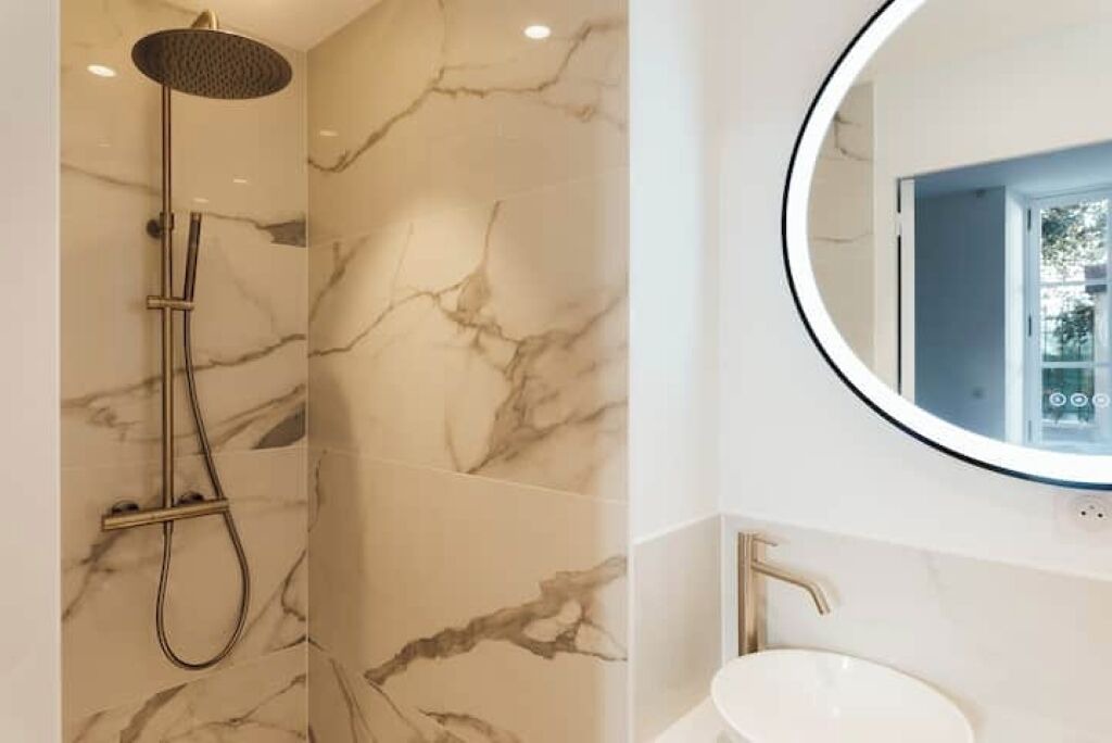 Photo of Bathroom in Downtown Angers